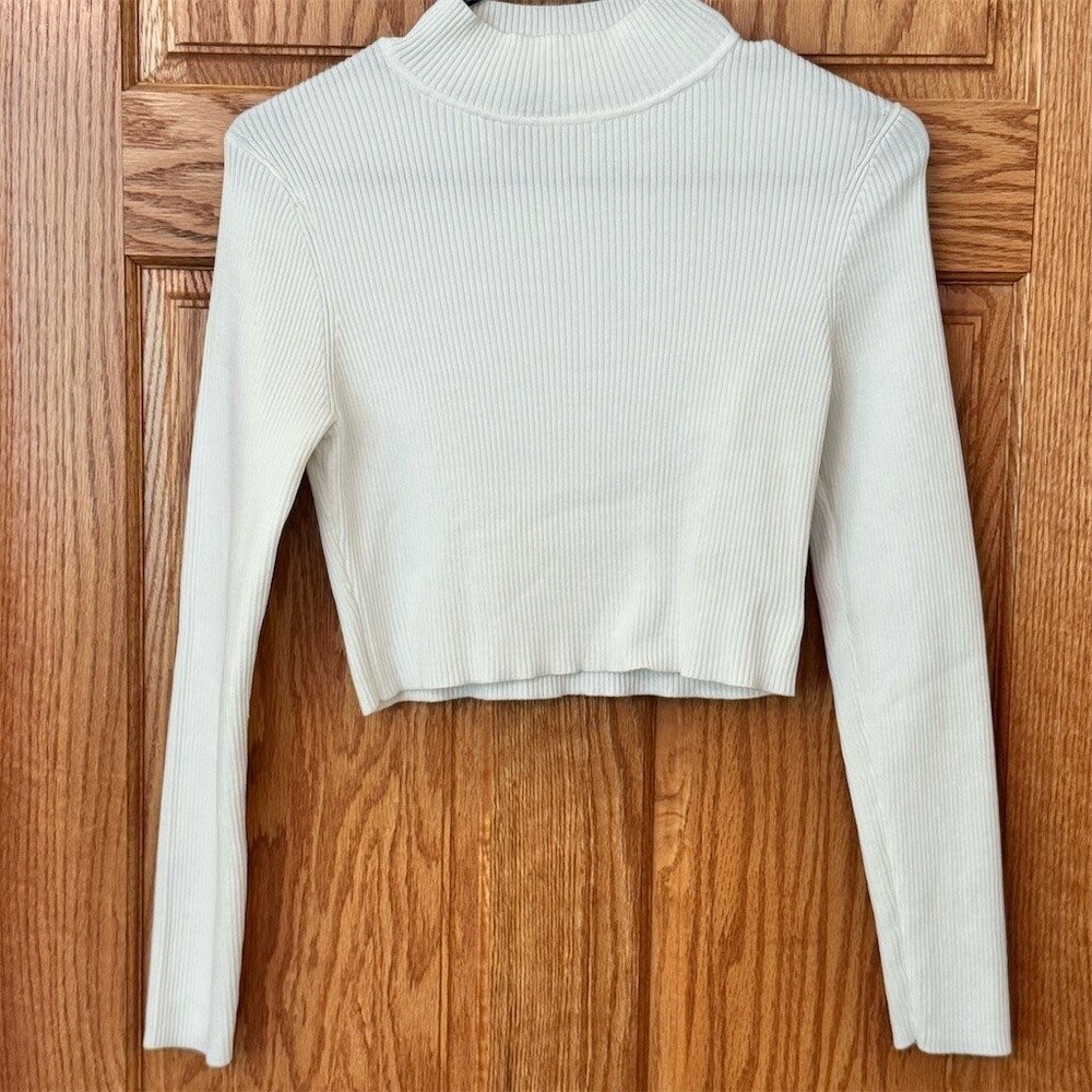 H&M Divided Sweater Womens M Ivory Ribbed Mock Neck Long Sleeve Cropped